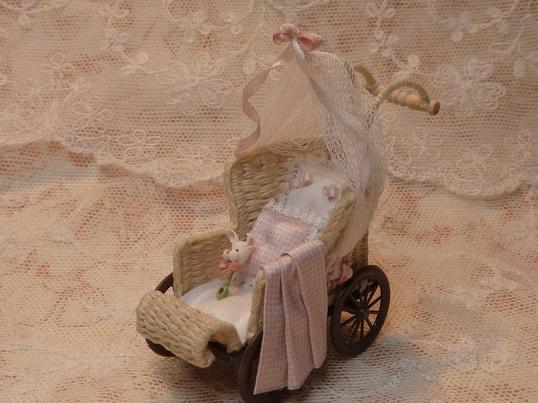 Miniature pram